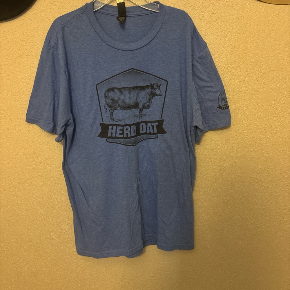 District unisex Blue Herd Dat Graphic Tee